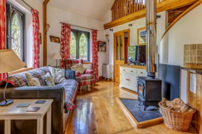 Kinlochlaich Tree House